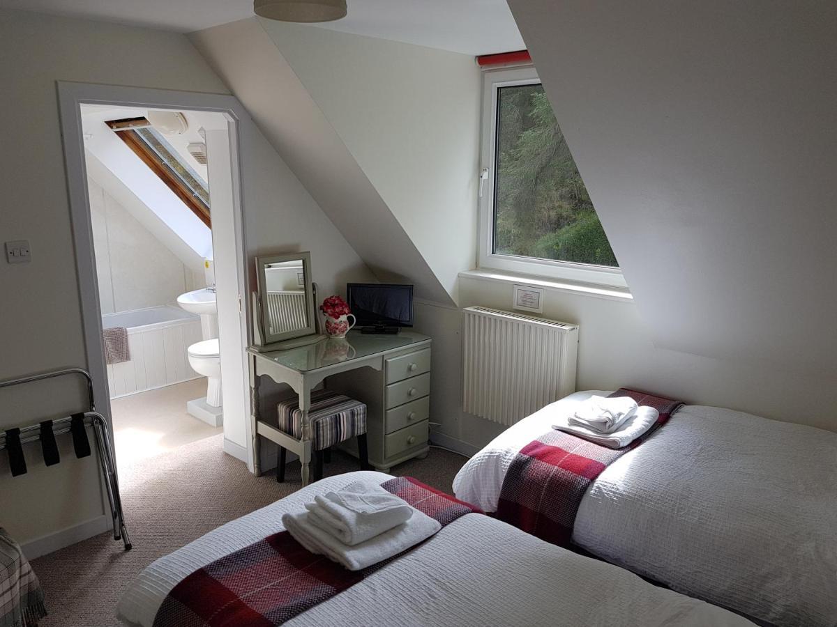 Skye Picture House Hotell Broadford  Exteriör bild
